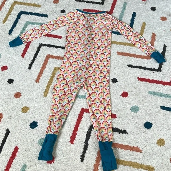 Little Sleepies rainbow sleeper 18-24 months Like New - Picture 4 of 4